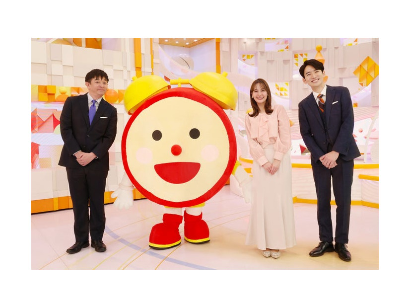 （左から）伊藤利尋アナウンサー、井上清華アナウンサ－、生田竜聖アナウンサー（C）フジテレビ