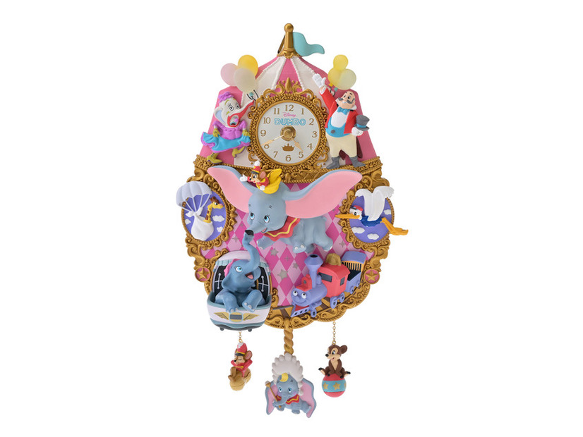 時計　16,000円「DISNEY DUMBO 85TH ANNIVERSARY」© Disney