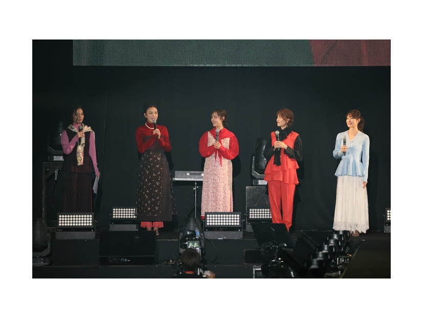 柴田優子アナウンサー、浜崎日香里アナウンサー、原田菜月アナウンサー、岡田桃佳アナウンサー（C）KAWAII LAB. COLLECTION produced by TGC