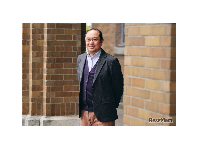 国際教養学部長 鈴木唯教授