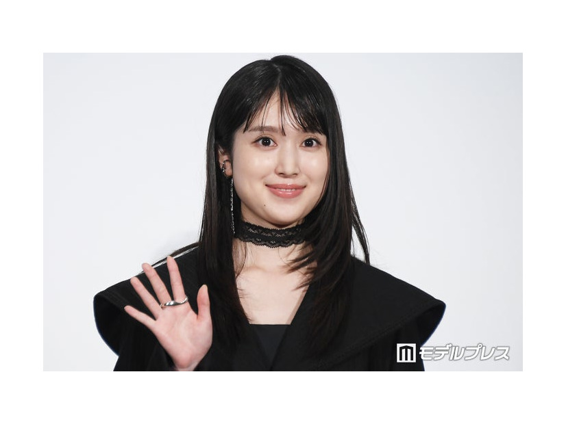 「ようこそ、TOHOシネマズへ！」とお馴染みの挨拶を生披露して沸かせた福本莉子（C）モデルプレス