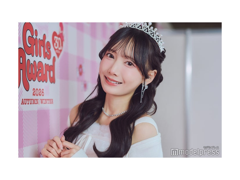 モデルプレスのインタビューに応じた鈴木瞳美（C）モデルプレス