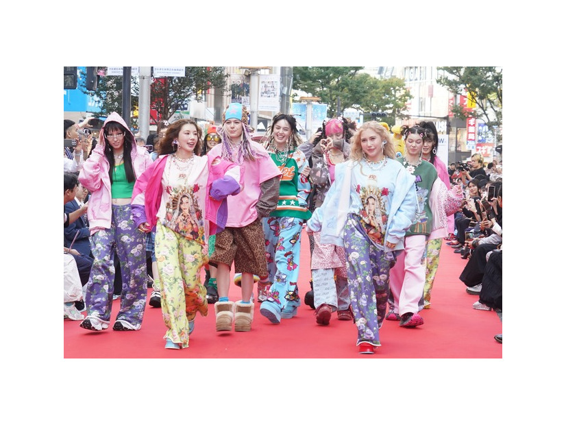渋谷ファッションウィーク 2026 秋「SHIBUYA RUNWAY」【写真：竹内みちまろ】