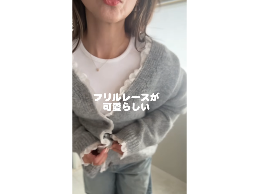 今季のワードローブに加えたい「ゆったりカーデ」。身体のラインを拾わず温かい大人カジュアルな着こなし【40代の毎日コーデ】