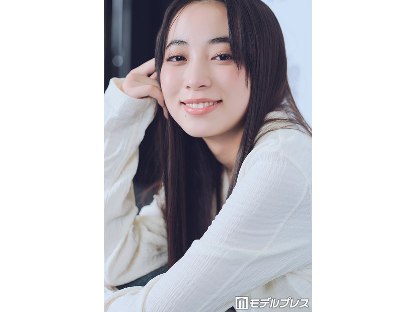モデルプレスのインタビューに応じた近藤華（C）モデルプレス