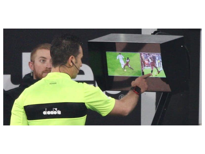 スペイン1部、来季から「VAR」使用！ビデオ判定を導入へ