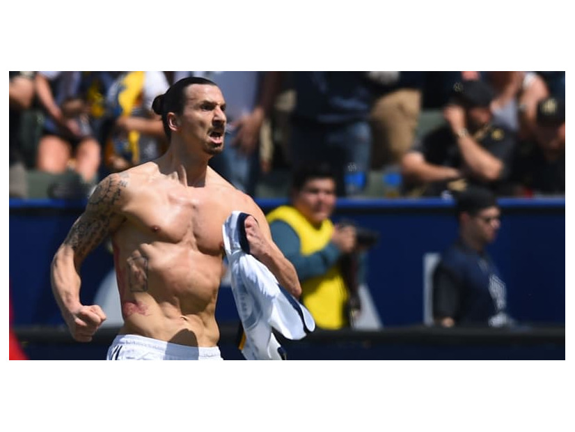 イブラヒモヴィッチ、FIFA18の「TOTW」に！能力はこうなったぞ