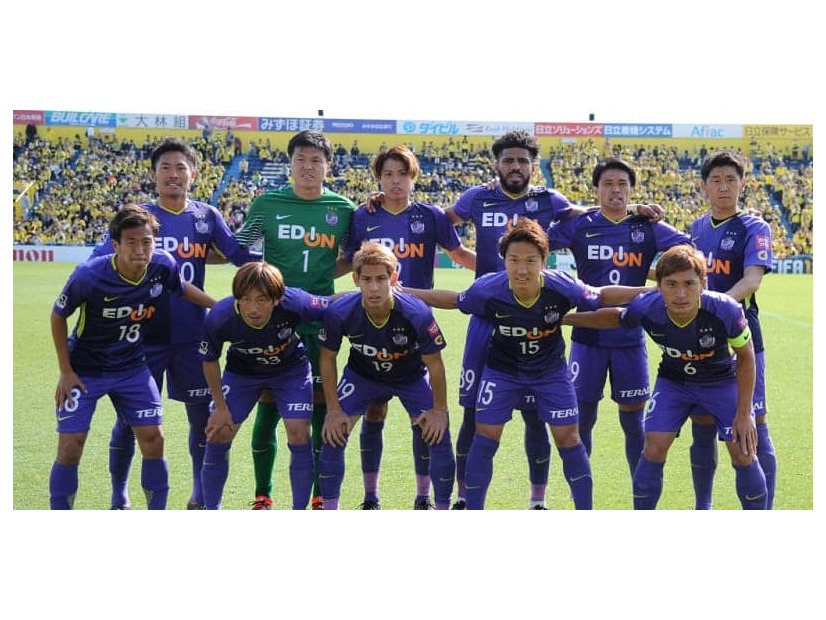 J1首位の広島、試合後のロッカールームはこんな感じ！城福監督がやっぱり熱い