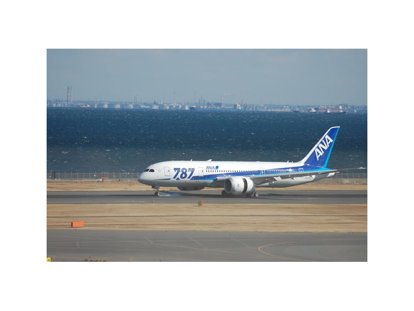 「マイルでゲットした無料航空券（特典航空券）で旅行」。魅力的な言葉ですね。マイルを貯めている多くの人が目指したいことでもあるでしょう。「無料航空券」と言われると、おトクな感じもしますが、本当のところはいかがなものなのでしょうか。無料航空券の真の価値を知って、貯めたマイルを上手に使いましょう。
