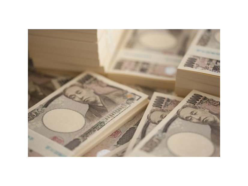 個人年金保険は老後の生活資金を準備するための保険で、いろいろな種類があります。年金の受け取り方による種類は、大きく分けて、確定年金と終身年金です。それぞれどう違うのか、どう選べばいいのかを考えてみます。