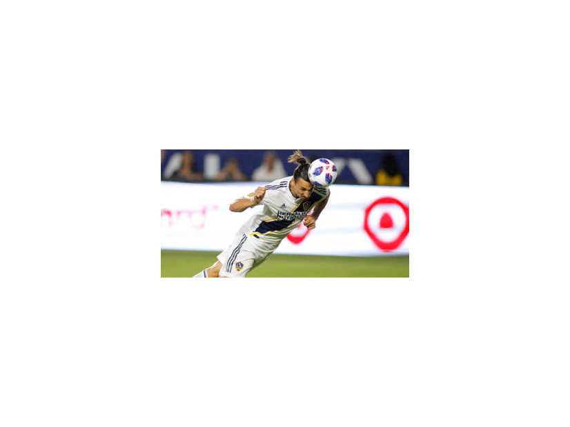 年齢は関係ねぇ！イブラヒモヴィッチ、「MLS初ハットトリック」を動画で見よ