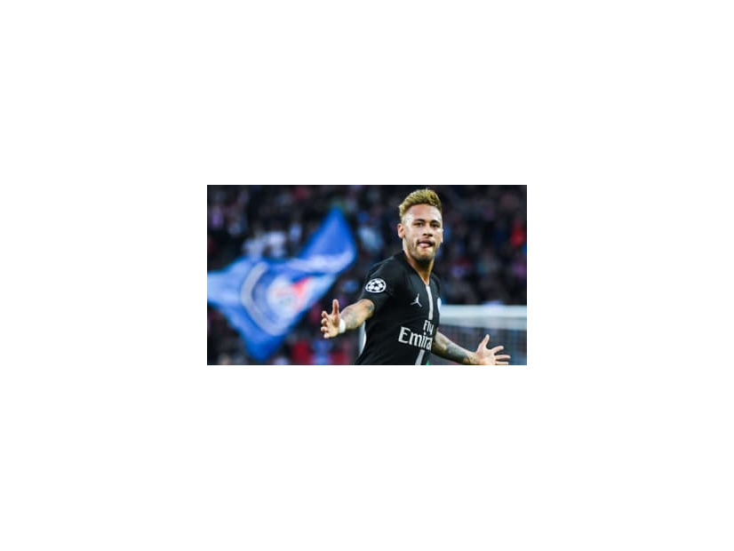 メッシとネイマールも！チャンピオンズリーグ、今季の「衝撃FK5連発」