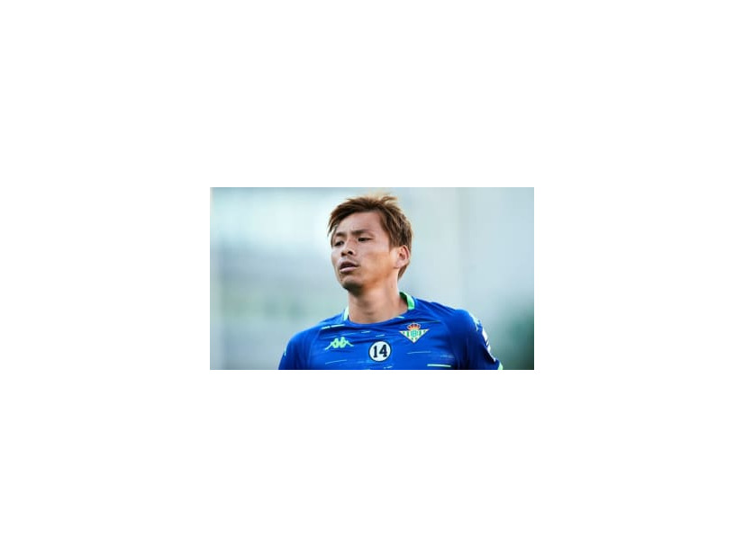 乾貴士 vs セルジオ越後、因縁のバトルが再び勃発！