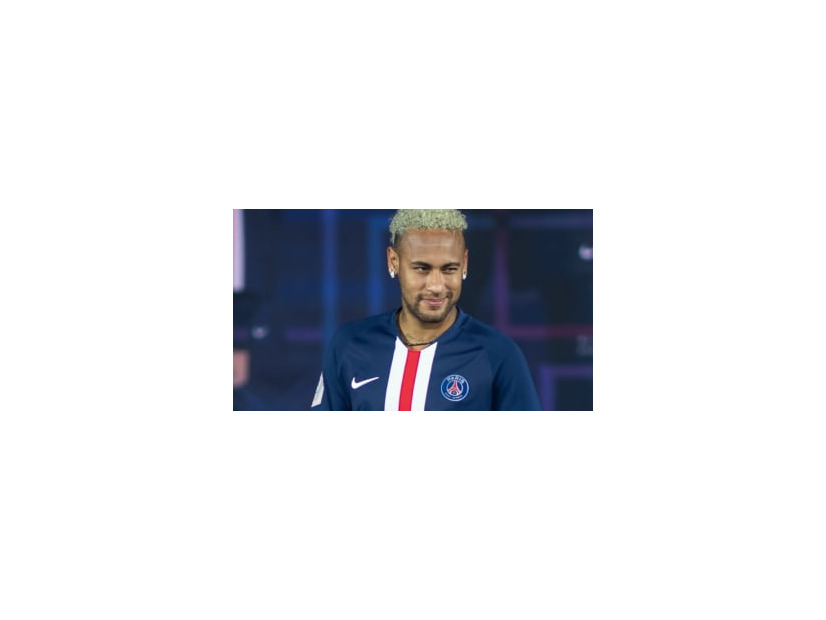 PSG、ネイマールグッズ全撤去はデマか　「証拠映像」を見てみる