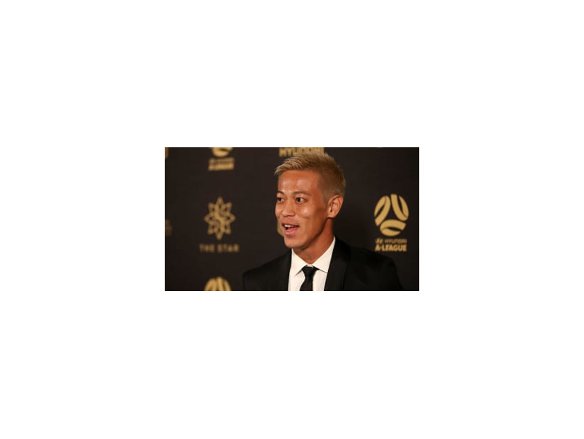 本田圭佑、店員に「日本人は神」と言われる！その理由は
