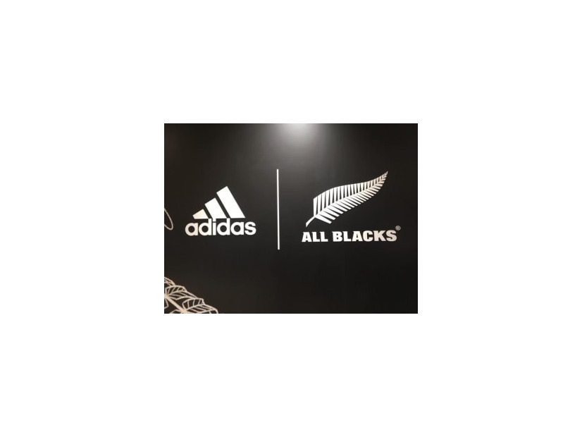 ニュージーランド、ラグビーとサッカーどっちのユニフォームがかっこいい？