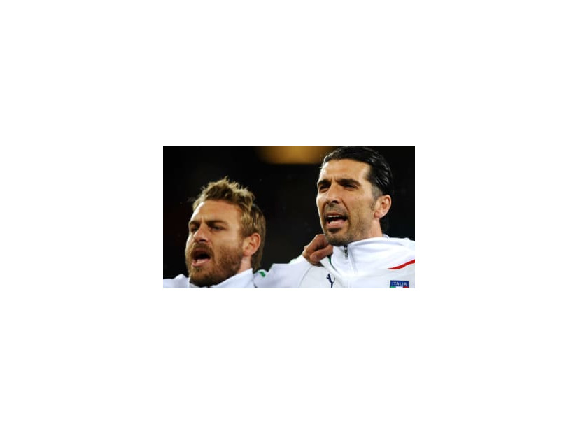 EURO出場決定のイタリア代表、ブッフォンとデロッシを再招集か