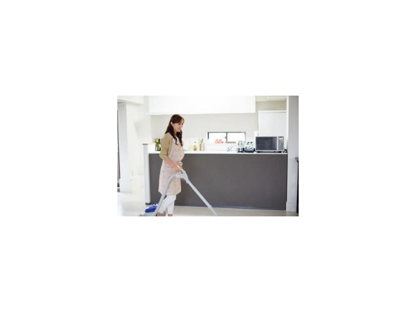 家をキレイにすると風水や運勢学の観点から、金運アップに役立つといわれています。とはいえ、どこから手をつけてよいのか分からないという人も少なくありません。