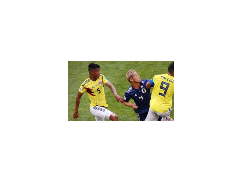 ラグビーか！日本とも戦ったサッカー代表選手の「赤っ恥キック」がこれ