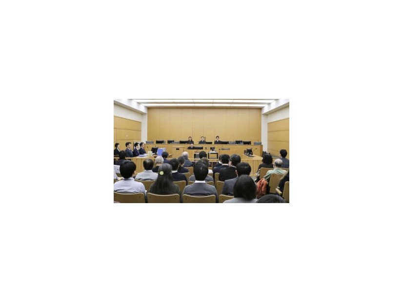 小4女児虐待死事件で、栗原勇一郎被告の裁判員裁判初公判が開かれる千葉地裁の法廷＝21日午前（代表撮影）
