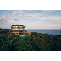 屋久島の絶景を望む特等席！温泉と自然に癒されるホテル「サマナ ホテル ヤクシマ」