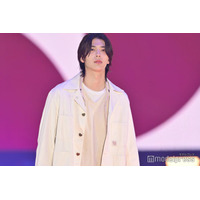 “イケメン陰キャYouTuber”ふかわ。爽やかコーデで魅力放出【GirlsAward 2025SS】