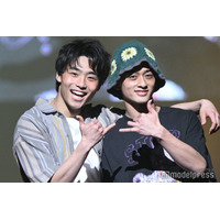 WATWING桑山隆太、ランウェイデビュー 八村倫太郎と肩組み【TGC香川2025】