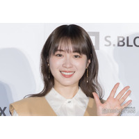 高山一実、“ギリギリ”ミニ丈から美脚スラリ「惚れる」「どんなコンセプトでも似合う」の声