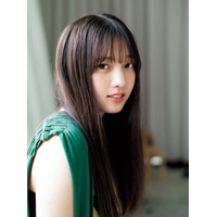 乃木坂46、6期生・海邉朱莉「週マガ」登場 圧倒的透明感放つ