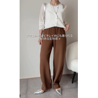 上下【ユニクロ】で完成。ライン入りアメスリ×カーブパンツでつくる、こなれ日常着【40代の毎日コーデ】