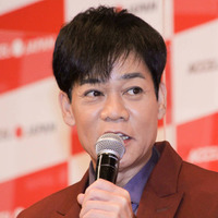 「ほっこり」名倉潤、娘の15歳バースデーを報告！親子SHOTに反響「素敵なご家族」