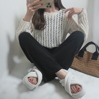 旬の「メッシュニット」。ざっくり編みが軽やかな大人のゆるカジュアル【40代の毎日コーデ】