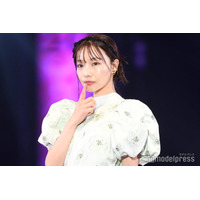 村瀬紗英、素肌輝くキャミワンピ姿「透明感すごい」「涼しげで美しい」の声