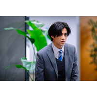 「DOPE」初回、才木（高橋海人）の回想に考察続々「突然出てきてびっくり」「父親？」