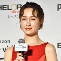 冷房の冷え対策に！藤井サチ、愛用している“シルク腹巻”を紹介「どんなお洋服にも響かない」
