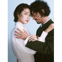 上野樹里＆和田唱、夫婦で初の誌面共演「ティファニー」ジュエリー纏いバックハグ