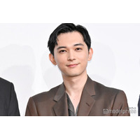 吉沢亮、背中の刺青は4時間かけて完成「朝の2時くらいに入って」【国宝】