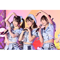 ≠ME、マリン風衣装で夏らしさ満載 デビュー曲「≠ME」で締めくくる【TIF2025】