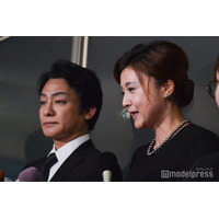 片岡愛之助＆藤原紀香夫婦「ケイダッシュ」川村龍夫会長の通夜参列 涙浮かべる