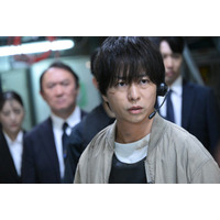 櫻井翔主演「放送局占拠」般若・化け猫・河童の正体判明「潜入兄妹」世界線と繋がる展開に