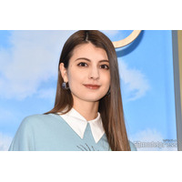 マギー、美背中全開ワンピ姿披露「女神みたい」「線が綺麗」