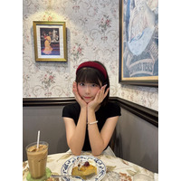 「今日好き」すみれ、ミニスカ×ニーハイから美脚スラリ「スタイル抜群」「おしゃれ」の声