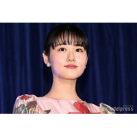 原菜乃華、肌見せノースリーブ姿披露 夏満喫ショットに「映画のワンシーンみたい」「スタイル抜群」と反響