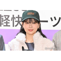 重盛さと美「37歳になりました」海辺での水着姿披露「レベチで美しい」「スタイル抜群」
