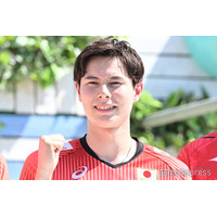 バレー男子日本代表・高橋藍選手、HANAの「Drop」ポーズ披露で兄・高橋塁選手がツッコミ「兄弟揃ってHONEYsで最高」「面白すぎる」の声
