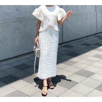 シンプルでキレイな大人の「白」着こなし。オシャレ見え、細見えを叶えるテクニックとは