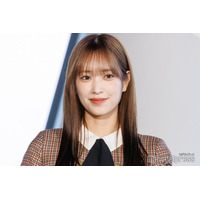 元日向坂46佐々木久美、キャミ姿のディズニー満喫コーデ披露「暑いし夜はびしょ濡れだし完全装備」