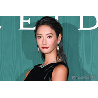 菜々緒、ブラックドレスでハイジュエリー輝く “心が揺れたこと”告白「祝福されている感じがした」