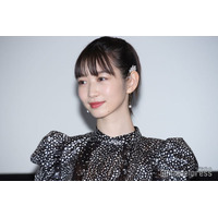 岡本夏美、韓国旅行でのプールショット公開「綺麗」「いい写真」
