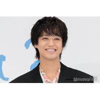 高橋海人、“キンプリファン”の共演者明かす 舞台裏での行動に笑顔「自分たちの曲を踊っていて」【君の顔では泣けない】